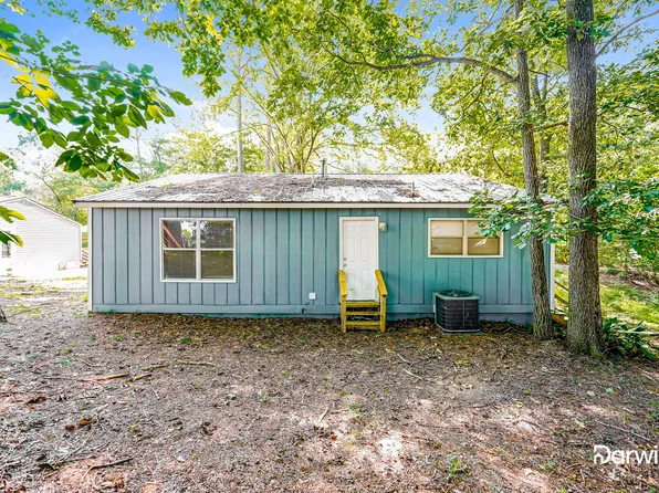 5910 Honeysuckle Cir, Pinson, AL 35126