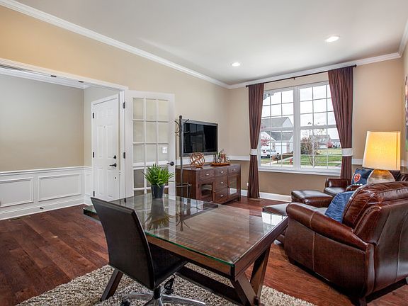 Flexible Living Area off of Foyer