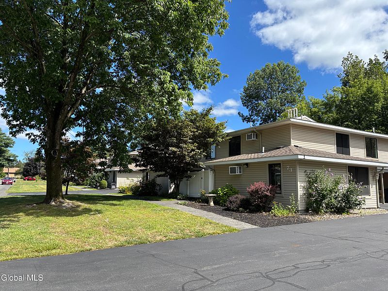 2nd image of 73 Yorkshire Drive