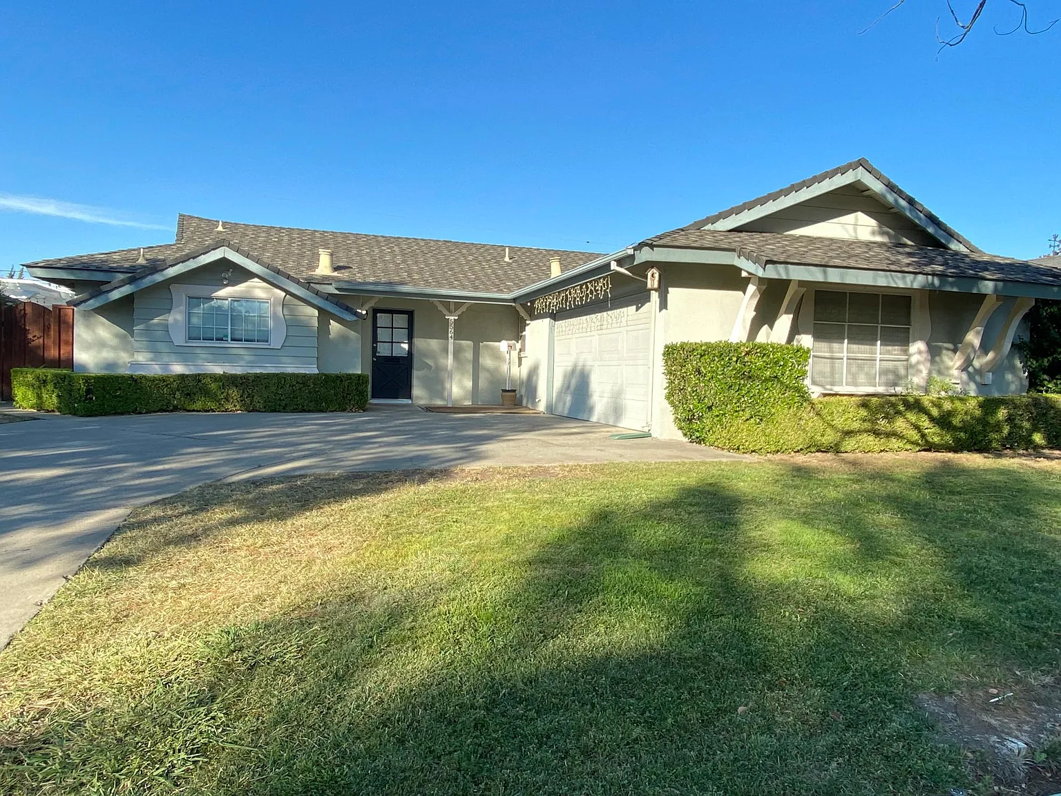 3 bed, 1189 sqft, $4,295 — Photo 2