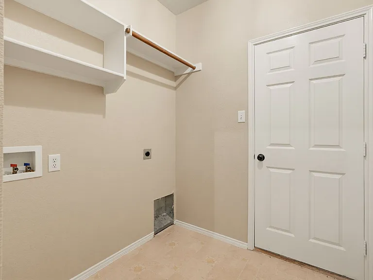 5201 Threshing Dr — Photo 33
