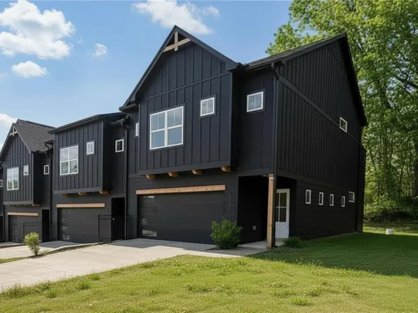 104 Waterview Ct, Waleska, GA 30183