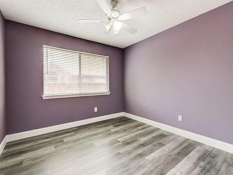 10717 Pineview Ln — Photo 21