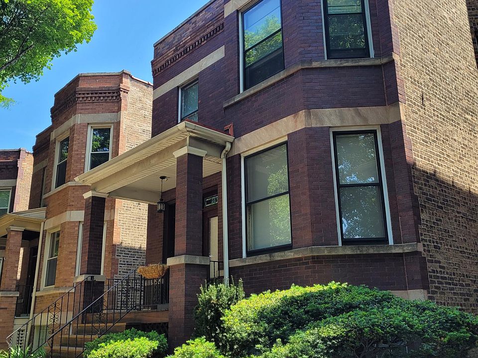 1st image of 3625 N Oakley Ave #2