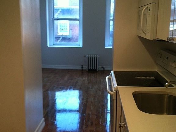 3rd image of 66 W 10th St APT 18