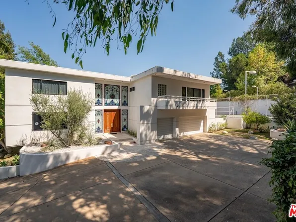 15656 Crownridge Pl, Sherman Oaks, CA 91403