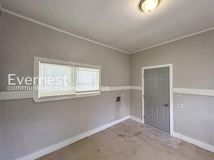2984 Waverly Ave — Photo 24