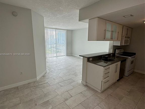 2nd image of 275 NE 18th St APT 1406