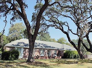 166 Twin Oak Rd, Seguin, TX 78155