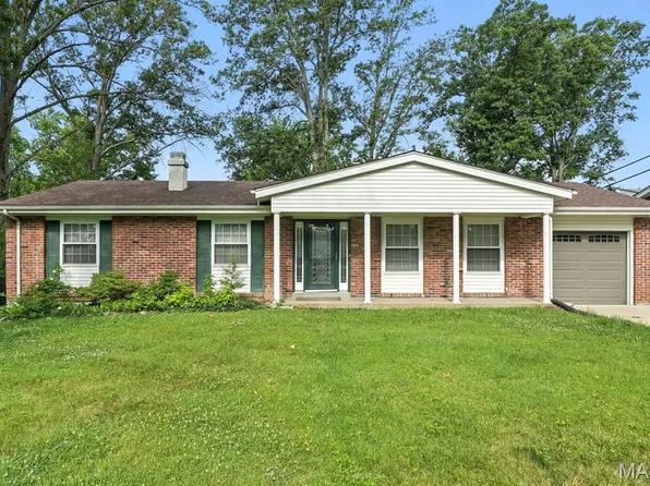 809 Fernview Dr, Saint Louis, MO 63141