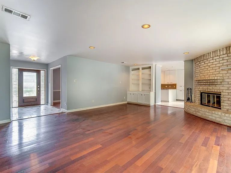 3927 Pleasant Valley Dr — Photo 25