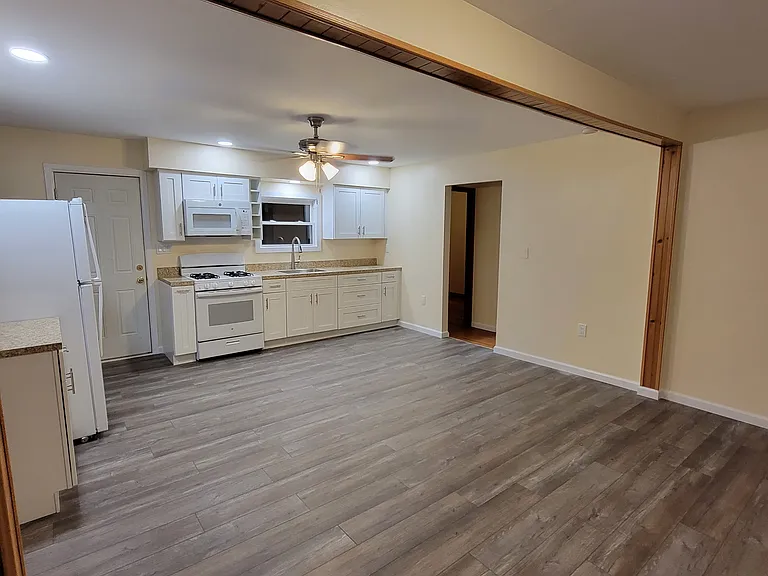 275 Foordmore Rd #1A — Photo 5