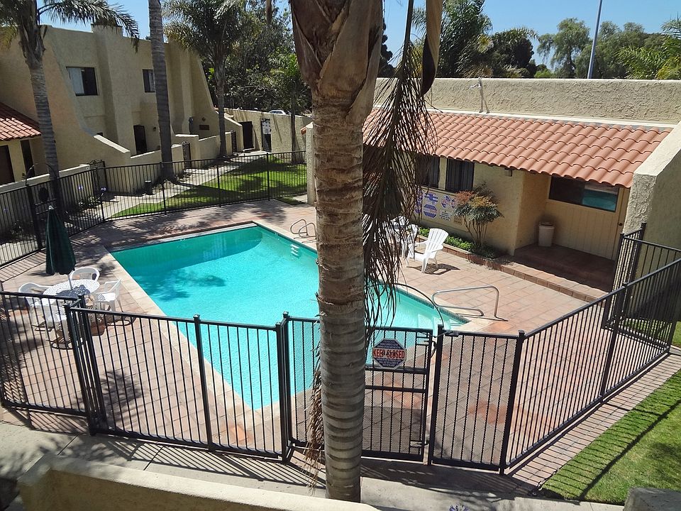 1st image of 823 E Jones St APT 4