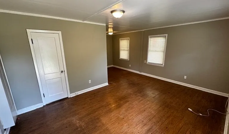 2311 Imogene St — Photo 4