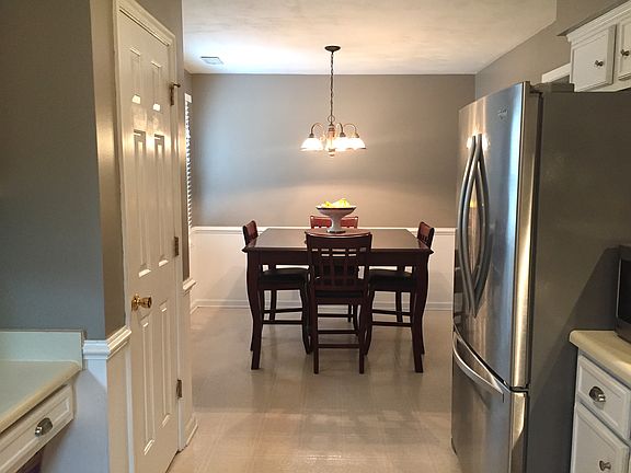 3rd image of 3812 Sterncroft Dr
