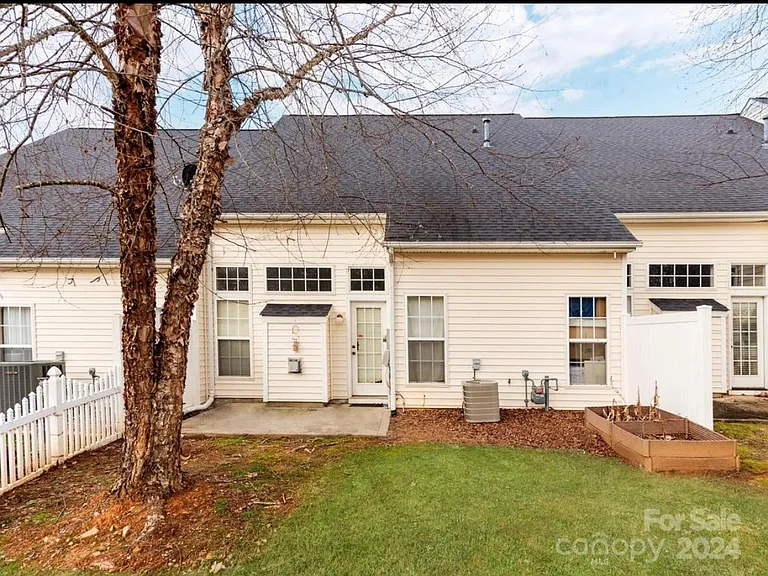 1666 Backcreek Ln #1666 — Photo 16
