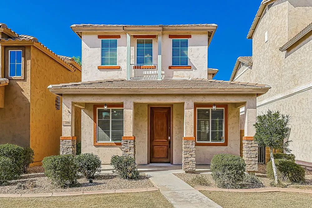 3 bed, 3.0 bath, 1622 sqft, $2,255 — Photo 1