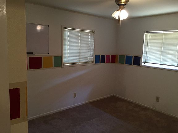 5th image of 9609 Pine Cove Dr