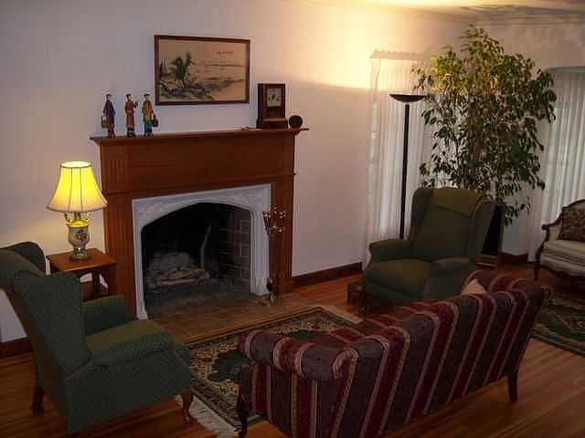 2nd image of 2303 Barrington Dr