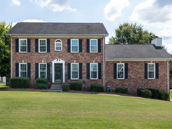 1100 Franklin Dr, Greenbrier, TN 37073