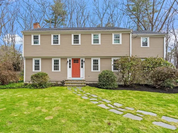 27 Captain Browns Ln, Acton, MA 01720