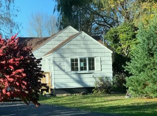 6103 McKinley Rd, Brewerton, NY 13029