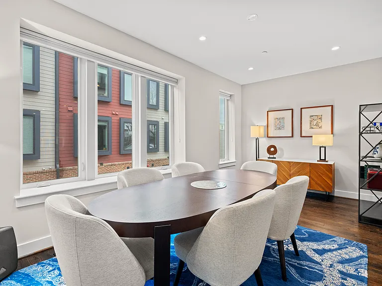 607 Slade Ct — Photo 30