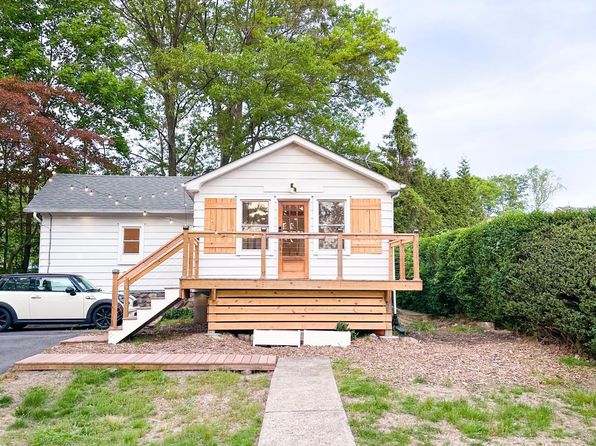 23 Hewson Ave