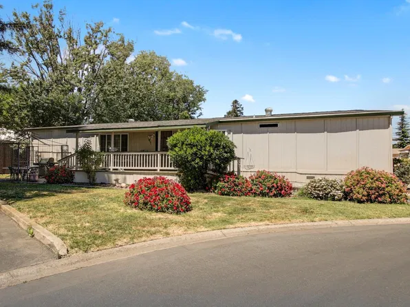 2 River Bend Dr, Lodi, CA 95242