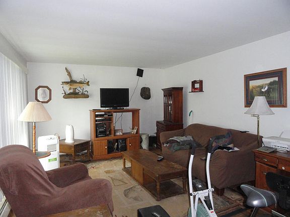3rd image of 545 1st Ave W