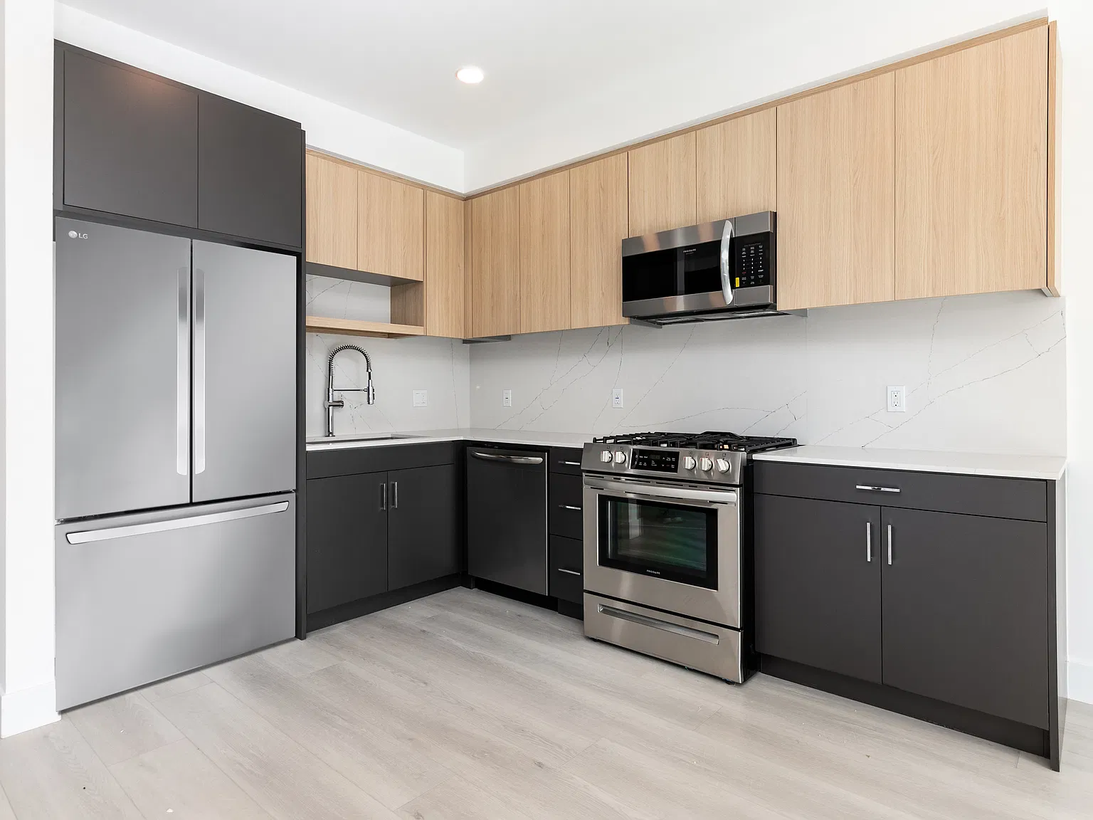 2 bed, $2,995 — Photo 4