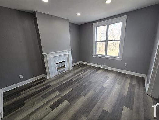4th image of 257 Travella Blvd