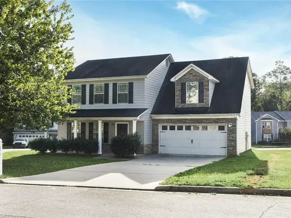 4390 Rock Valley Dr, Forest Park, GA 30297