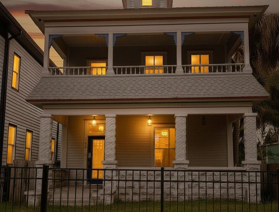 1st image of 129 E 5TH Street