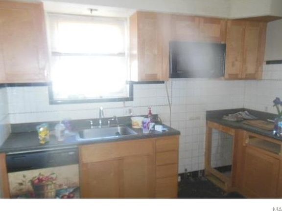 5th image of 3118 Kemp Dr