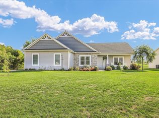 1734 S Stone Creek Blvd, Urbana, IL 61802
