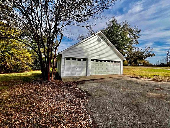 2nd image of 110 Russwood Dr