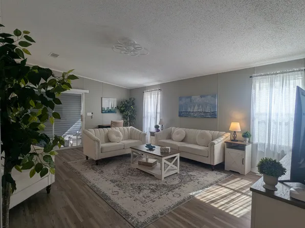 405 Strawberry Ridge Blvd #444, Valrico, FL 33594