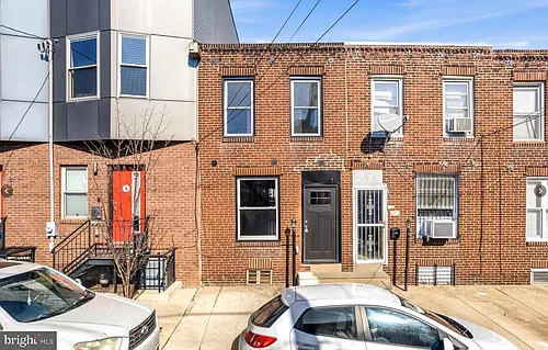 1819 E Albert St Photo 1