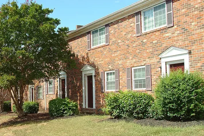 Branders Bridge Apartments — Photo 9