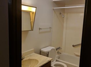 105 Calverley Ave APT 2, Houghton, MI 49931
