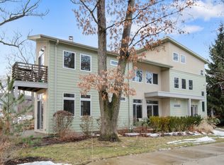 654 Kincaid St, Highland Park, IL