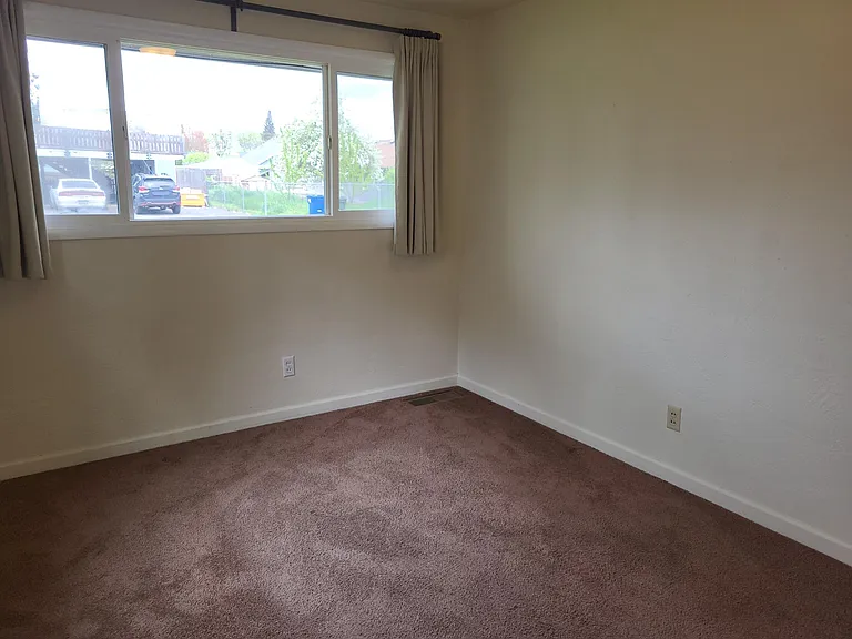 1585 Bogart Ln — Photo 28