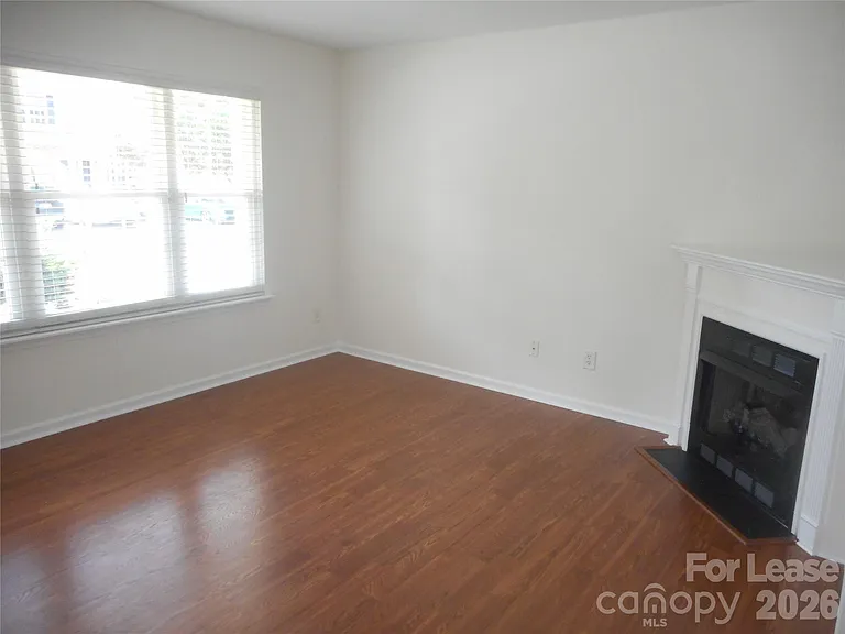 322 Deep Water Ln — Photo 22
