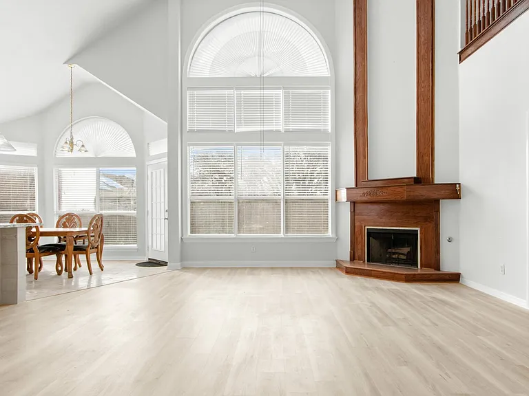 3131 Atrium Dr — Photo 5
