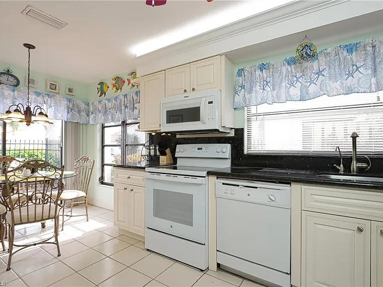 549 Beachwalk Cir — Photo 8