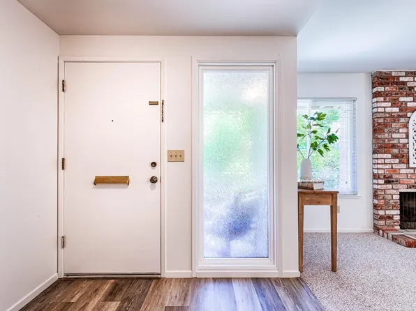 14 Woodgreen Street, Santa Rosa, CA 95409