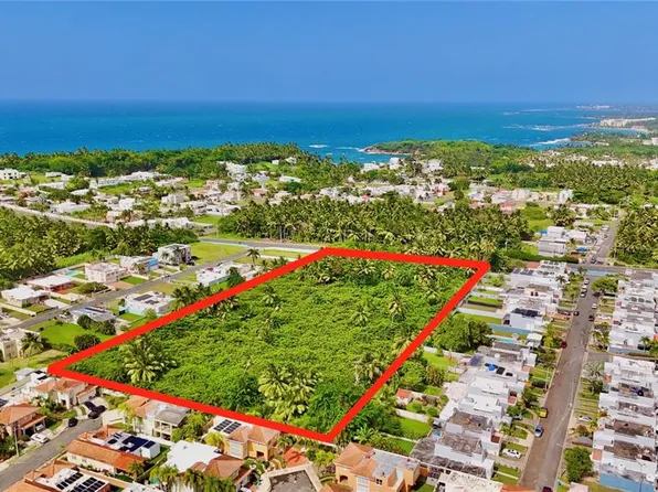 28 Brenas Bo Sabana, Vega Alta, PR 00692