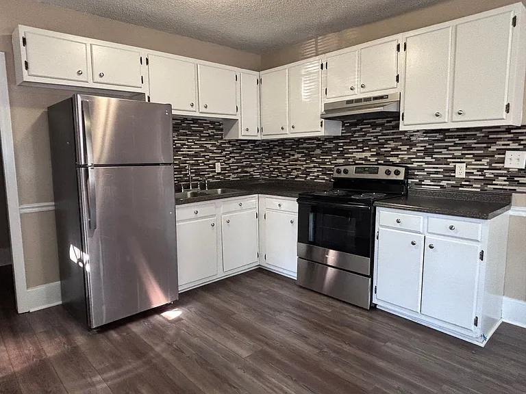 206 E Whittington St — Photo 5