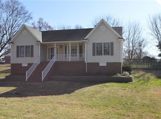 8155 Signal Hill Rd, Mechanicsville, VA 23111